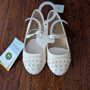 Cat & Jack Cream Dress Shoes with Gold Studs